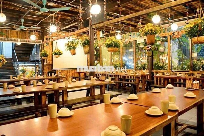 CHO THUÊ MẶT BẰNG RỘNG 300m2 MT HỒ NGHINH🍀
