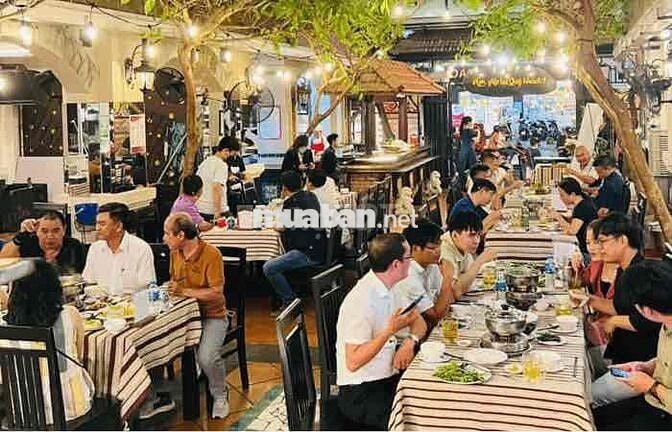 CHO THUÊ MẶT BẰNG RỘNG 300m2 MT HỒ NGHINH🍀