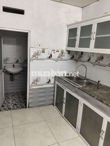 Nhà trệt lửng 2pn 2 vs đường xe tải