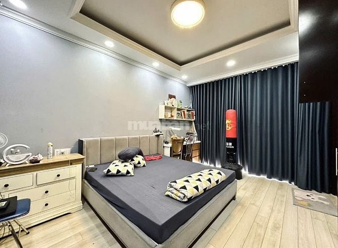 BÁN BIỆT THỰ ĐƯỜNG ĐẶNG VĂN NGỮ Q. PHÚ NHUẬN 7 TỶ 2 - 100m2 - SHR, HXH