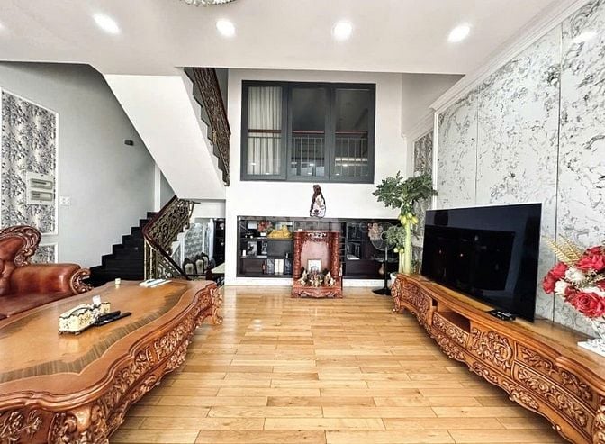 BÁN BIỆT THỰ ĐƯỜNG ĐẶNG VĂN NGỮ Q. PHÚ NHUẬN 7 TỶ 2 - 100m2 - SHR, HXH