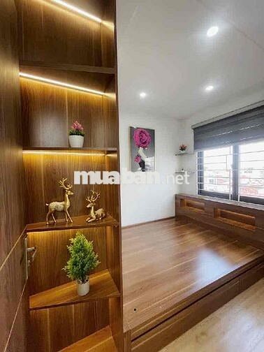Cần bán căn Penhouse Vip 100m , full nội thất, chỉ việc về ở