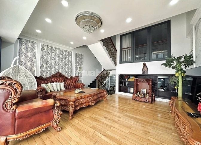 BÁN BIỆT THỰ ĐƯỜNG ĐẶNG VĂN NGỮ Q. PHÚ NHUẬN 7 TỶ 2 - 100m2 - SHR, HXH