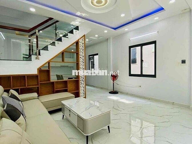 Nhà Linh Chiểu Thủ Đức 40m2 hẻm xe hơi giá chỉ 2Tỷ