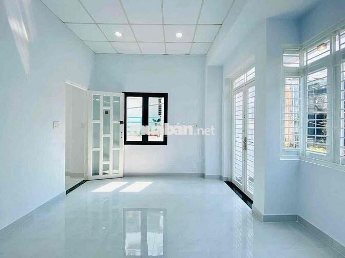 Nhà Linh Chiểu Thủ Đức 40m2 hẻm xe hơi giá chỉ 2Tỷ