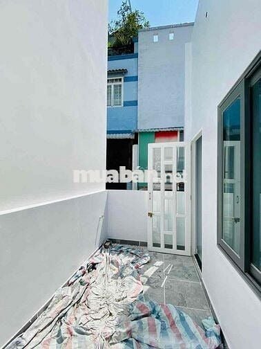 Nhà Linh Chiểu Thủ Đức 40m2 hẻm xe hơi giá chỉ 2Tỷ