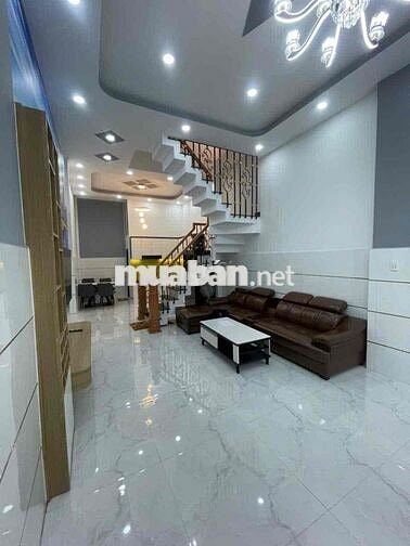 Bán gấp nhà 3 lầu Bình Tân, HXH đổ cửa, nhà mới vào ở ngay giá chỉ 5.x