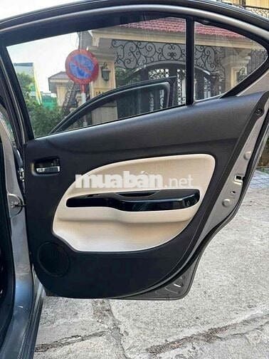 Mitsubishi Attrage 2016 1.2 CVT - 89000 km