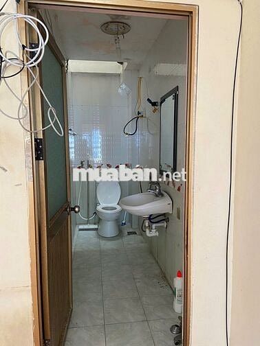 Nhà nhỏ phù hợp gia đình trẻ cần bán, vị trí cực đẹp