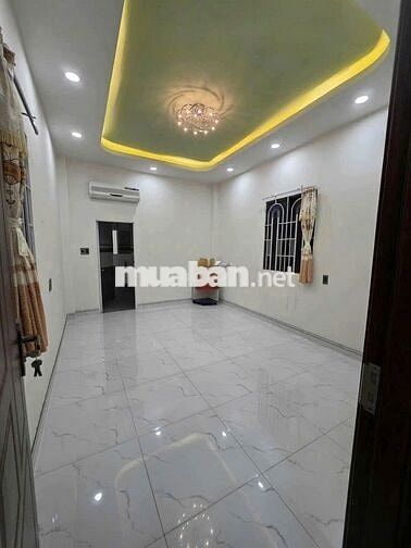 Cho Thuê Nhà Đường Nguyễn Hồng Đào, Tân Bình ( 2 Lầu, 3PN, 4WC, Bếp )