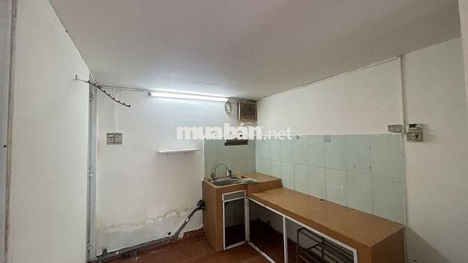 Cho thuê nhà cấp 4,ngõ ô tô tránh,dt sử dụng 45m2,điện, nước sinh hoạt
