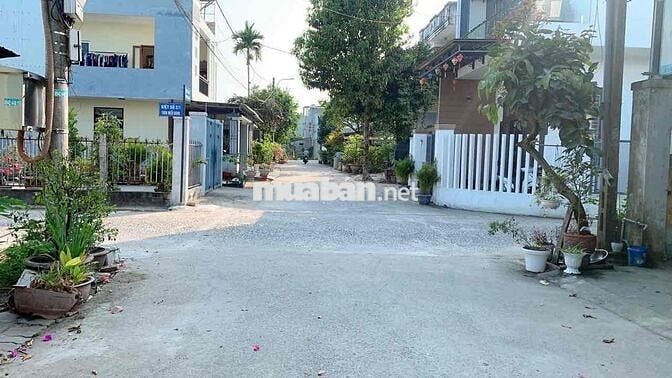 Bán lô đất TĐC gần chợ Miếu Bông 180m2(6x30m)- Hoà Xuân