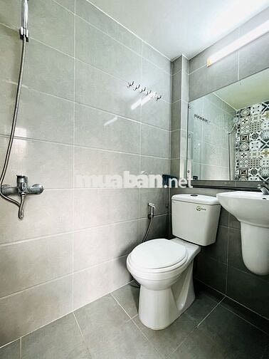 BÓC TEM NHÀ MỚI XÂY NGAY GẦN KCX TÂN THUẬN, FULL NỘI THẤT TIỆN NGHI