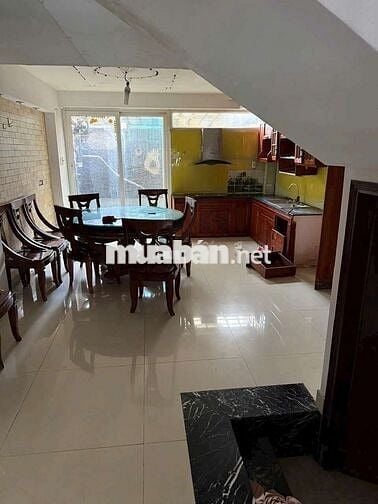 Cần cho thuê nhà P ĐHT Q12  DT 4,5x20 1 trệt 3lâu 4PN . 5WS .nhà  đẹp