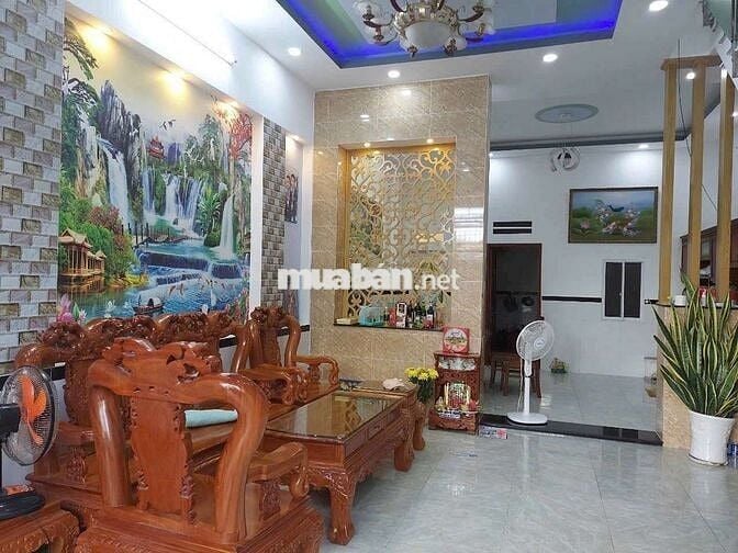 Bán nhà 2 tầng 6,20 x 14,đường nhựa 6m Khu Dân cư Bà Điểm