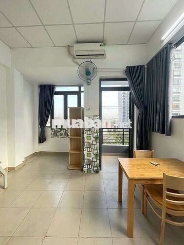 Căn hộ gác trống và full nội thất