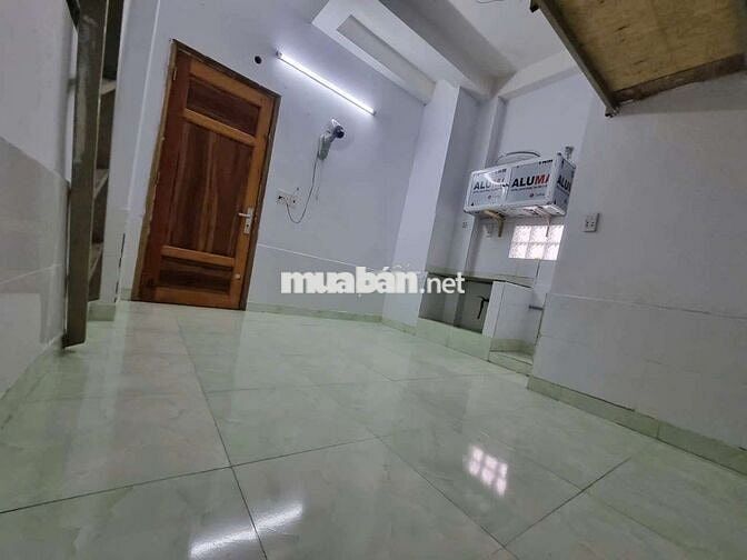 Căn hộ gác trống và full nội thất