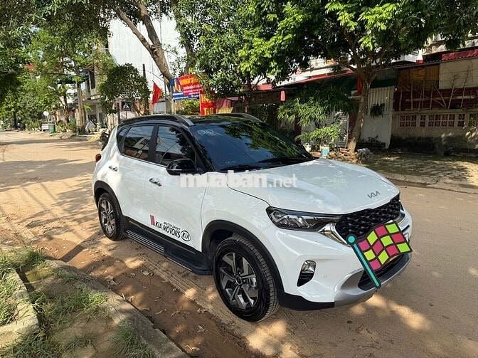 Kia Sonet 2023 Premium 1.5 AT - 12000 km