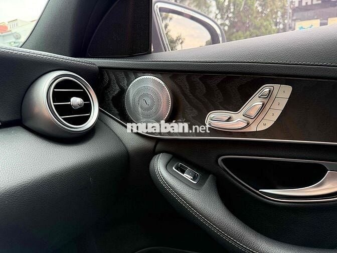 Mercedes Benz C Class 2015 C300 AMG - full lịch sử