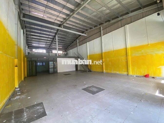 Cho thuê mặt bằng 2 mặt tiền sát Chương Dương . View sông