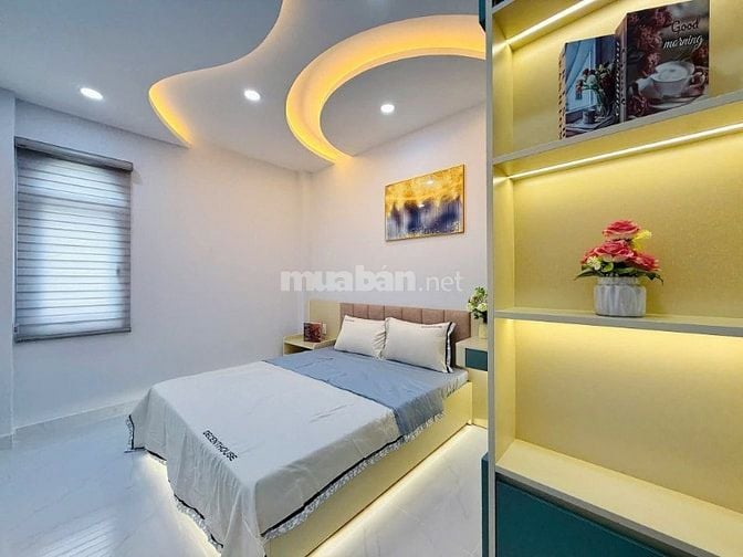 Nhà 3,1 x 15 đúc 1 trệt 3 lầu quang Trung phường 10 gò vấp 