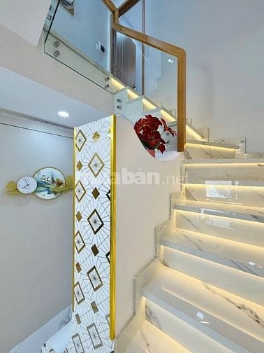 Nhà 3,1 x 15 đúc 1 trệt 3 lầu quang Trung phường 10 gò vấp 