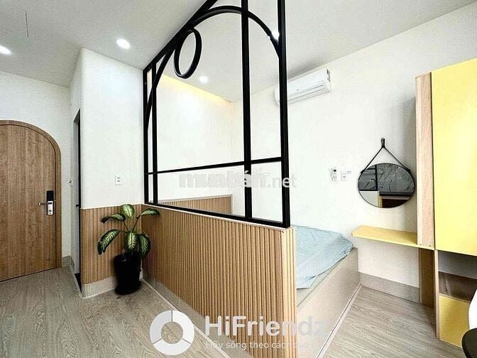 HÌNH THẬT GIÁ THẬT STUDIO THANG MÁY NGAY TOÀ NHÀ VIETTEL, VX DÂN CHỦ