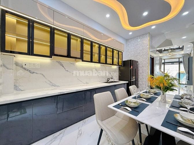 Nhà 3,1 x 15 đúc 1 trệt 3 lầu quang Trung phường 10 gò vấp 