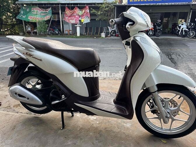 xe đẹp máy moc zin êm.bao hồ sơ cho ae