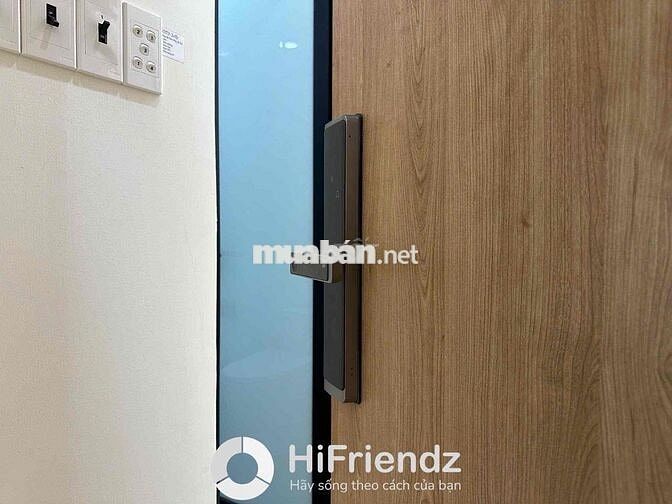 HÌNH THẬT GIÁ THẬT STUDIO THANG MÁY NGAY TOÀ NHÀ VIETTEL, VX DÂN CHỦ