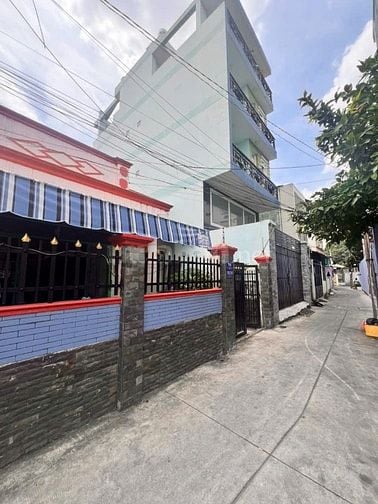Nhà cấp 4 Tân Phú 4 giá 4 tỷ 4 thương lượng