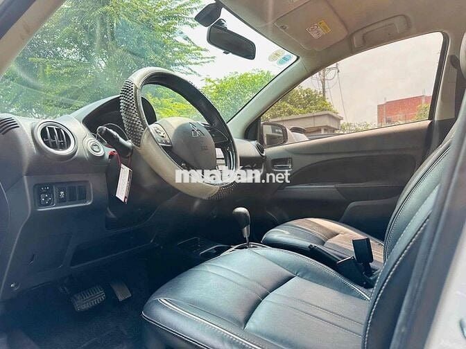 Mitsubishi Attrage 2021 CVT Premium - 61000 km