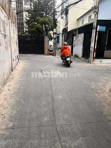 Nhà cấp 4 Tân Phú 4 giá 4 tỷ 4 thương lượng