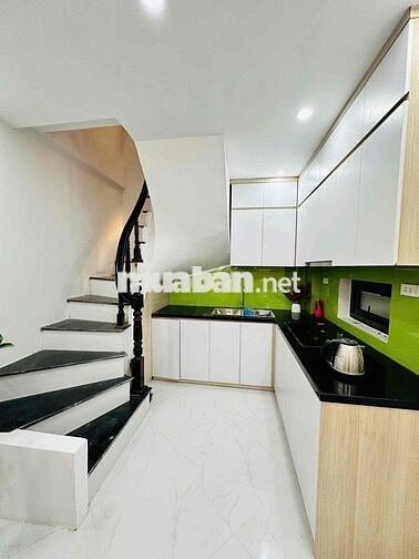 Hơn 7 tỷ có nhà Cầu giấy gần ngõ kinh doanh khu vực trung tâm