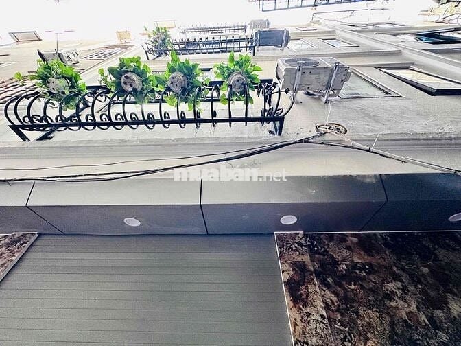 Hơn 7 tỷ có nhà Cầu giấy gần ngõ kinh doanh khu vực trung tâm Hơn 7 tỷ có nhà Cầu giấy gần ngõ kinh doanh khu vực trung tâm