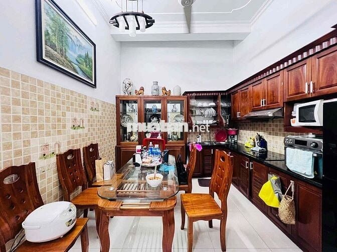 🏡 BÁN NHÀ CẦU GIẤY – LÔ GÓC, NỞ HẬU – 50M RA Ô TÔ – 45m² – HƠN 9 TỶ