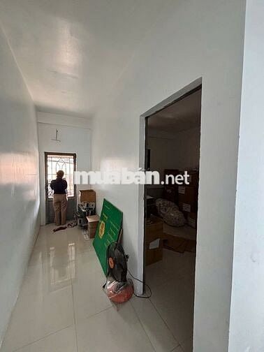 Nhà Bán, 2.5 tấm ,sổ hồng riêng. xây kiên cố. Hướng đông-5x17m
