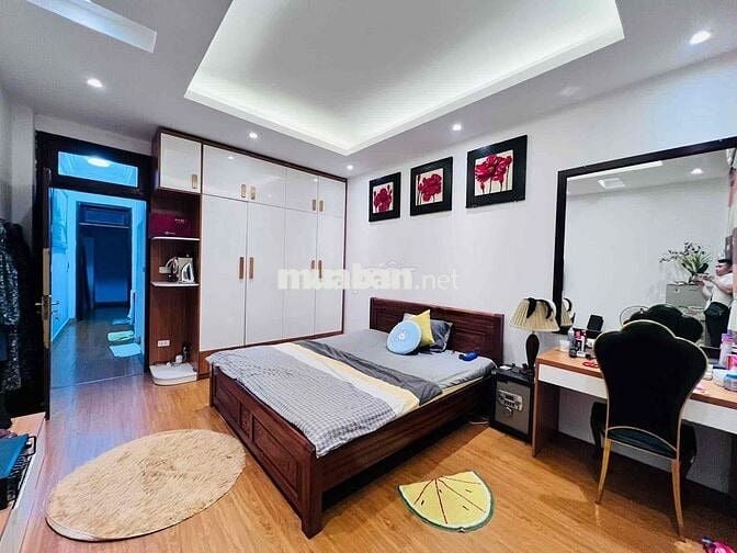 🏡 BÁN NHÀ CẦU GIẤY – LÔ GÓC, NỞ HẬU – 50M RA Ô TÔ – 45m² – HƠN 9 TỶ