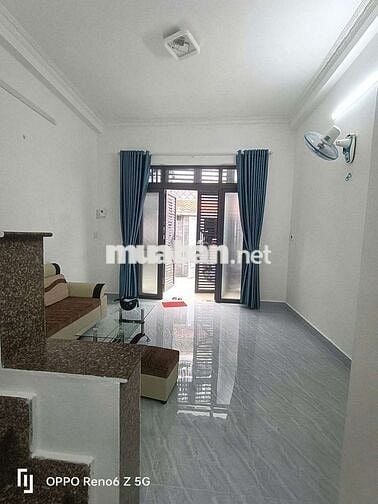🏠 BÁN NHÀ ĐẸP 1 TRỆT 1 LẦU – PHẠM VĂN BẠCH

 Hẻm 1 xẹt Phạm văn Bạch