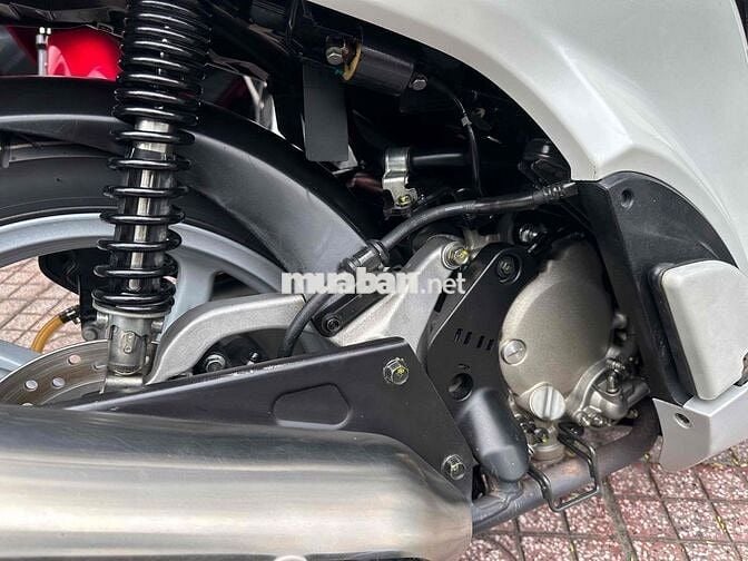 Sh 150i mẫu ý xe khá đẹp.zin chưa rớt đầu ngay chu