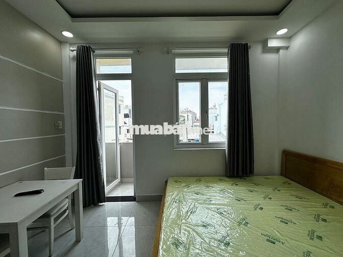 PHÒNG ĐẸP QUẬN 10 – FULL NỘI THẤT VIEW SÁNG GẦN VÒNG XOAY DÂN CHỦ