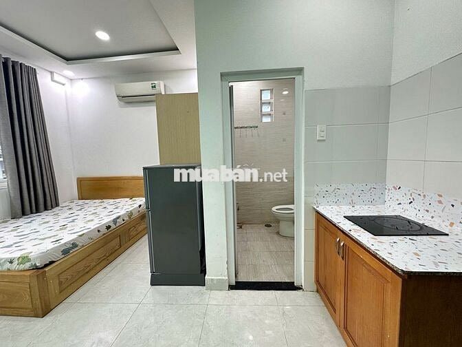 PHÒNG ĐẸP QUẬN 10 – FULL NỘI THẤT VIEW SÁNG GẦN VÒNG XOAY DÂN CHỦ