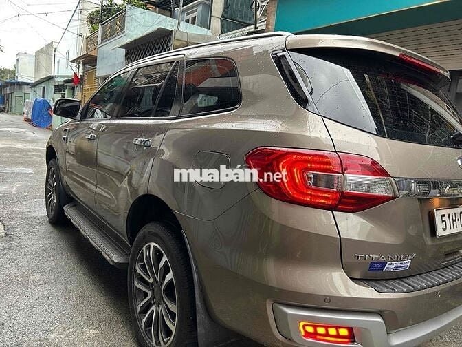 Ford Everest 2019 Titanium 2.0L AT - 1 chủ