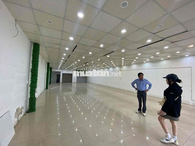 CHO THUÊ NHÀ 2 TẦNG MẶT TIỀN NGUYỄN HỮU THỌ 250M KINH DOANH