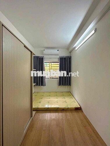 chuyển công tác nên cần pass lại ai
