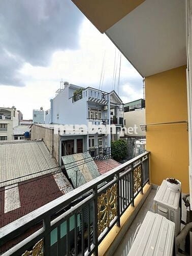 PHÒNG ĐẸP QUẬN 10 – FULL NỘI THẤT VIEW SÁNG GẦN VÒNG XOAY DÂN CHỦ