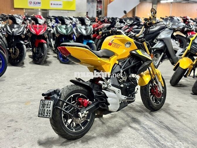 XE MÁYTHANH TÙNG_AGUSTA 110 VÀNG ĐEN CÔN TAY MINI