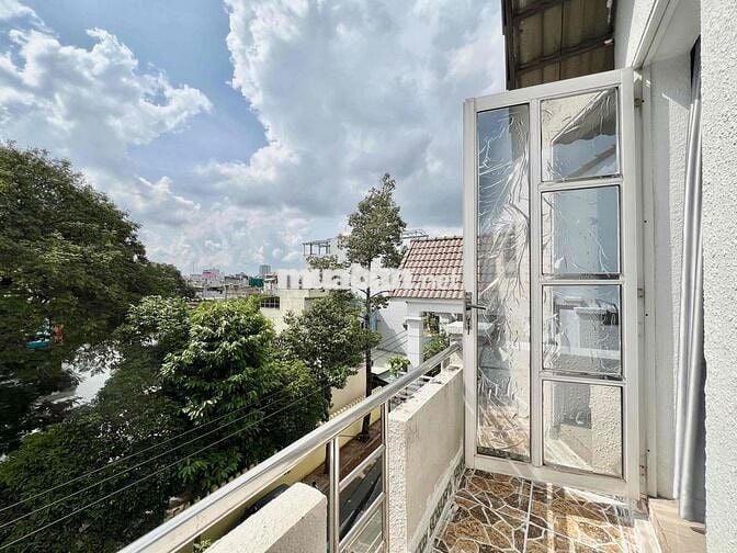 Cho Thuê Trọ Giá Rẻ 4tr/P Có Balcon Full Nội Thất Sạch Sẽ Ngay Sát Q10