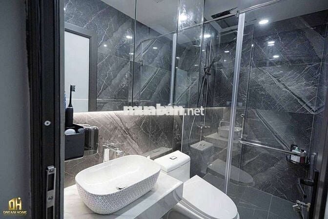 NHÀ ĐẸP VIEW HỒ – GARA Ô TÔ – PHÂN LÔ NGUYỄN CHÍNH