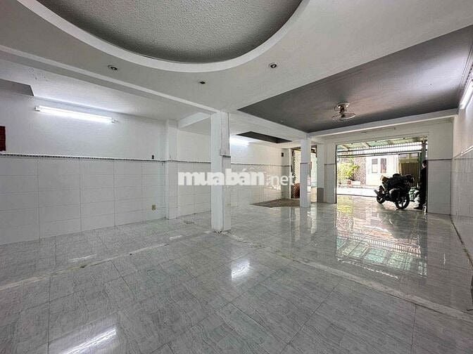cần cho thuê nhà hxt ngay ngã tư hàng xanh đường xô viết nghệ tĩnh